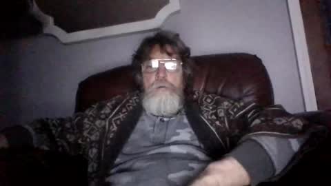 Snapshot of runningaround60 chatting on February 18, 3:10 am runningaround60 online show from February 18, 3:10 am