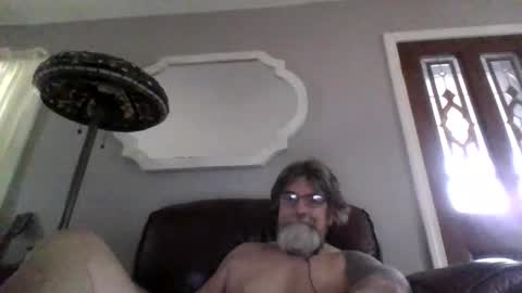 Snapshot of runningaround60 chatting on October 20, 2:32 pm runningaround60 online show from October 20, 2:32 pm