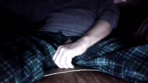 Snapshot of runningaround60 chatting on February 9, 3:22 am runningaround60 online show from February 9, 3:22 am