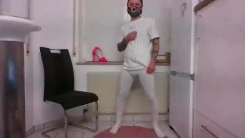 Ruskinni online show from December 18, 4:39 pm