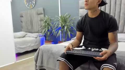 Ruslan Marcel online show from August 8, 11:06 am