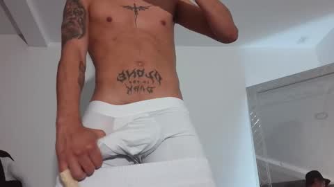  R U S S E L L  online show from January 13, 11:03 am