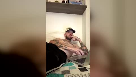 russo_fox online show from June 22, 3:25 am
