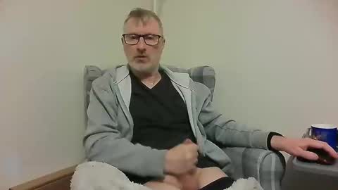 rusty69x online show from December 9, 7:39 am