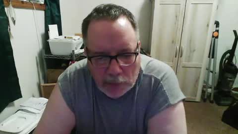 rwzar_1965 online show from June 17, 3:52 am