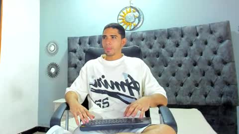 Snapshot of ryan_paterson chatting on January 16, 9:40 pm Ryan online show from January 16, 9:40 pm