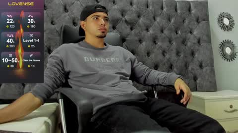 Snapshot of ryan_paterson chatting on February 18, 7:32 pm Ryan online show from February 18, 7:32 pm