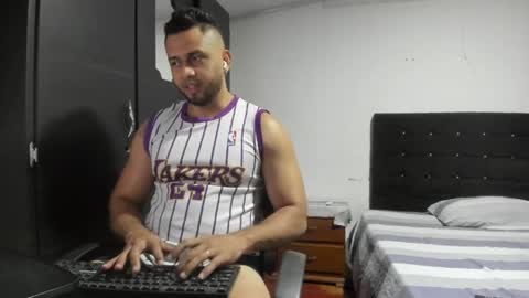 ryan_xc1 online show from May 25, 5:02 am