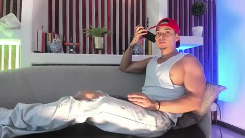 Snapshot of ryangreys01 chatting on September 25, 3:05 am Ryan online show from September 25, 3:05 am