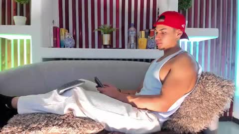 Ryan online show from November 6, 3:31 am