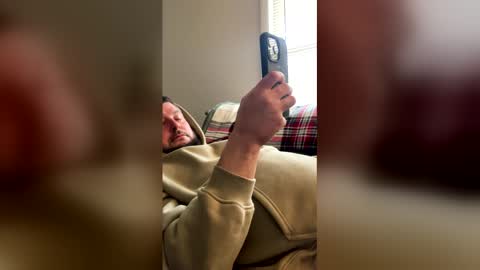 ryanmhoyt88 online show from April 4, 7:11 pm