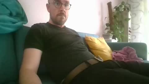 s_i_q online show from October 17, 12:53 pm