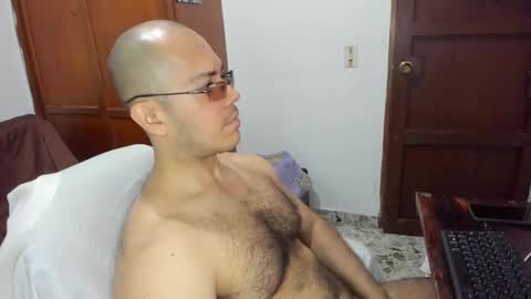 saintedy01 online show from September 9, 1:43 pm