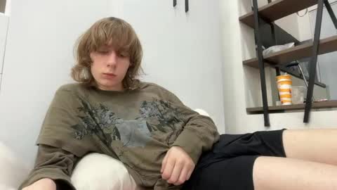 saintfawn online show from April 21, 5:19 pm