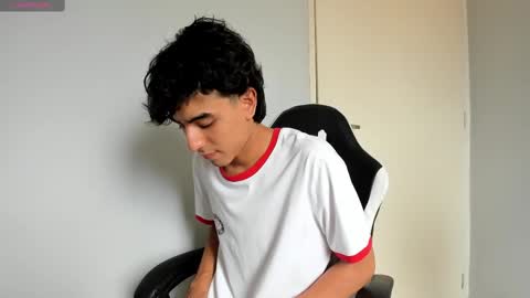 salvatore_montt online show from February 24, 7:52 pm