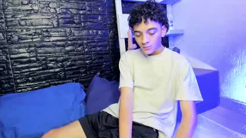 sam__cute online show from February 20, 2:40 am