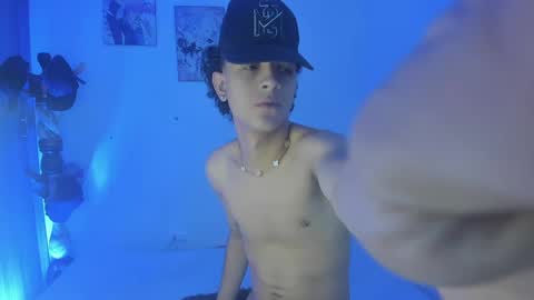 sam__cute online show from January 9, 10:20 pm