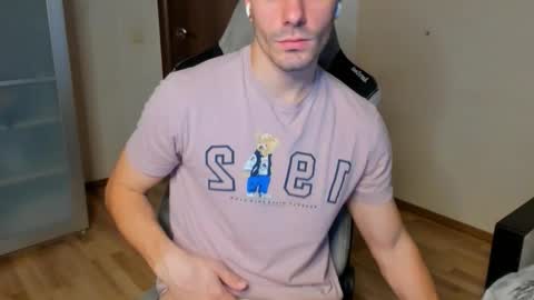 BACK IN 2 WEEKS online show from November 11, 8:58 pm