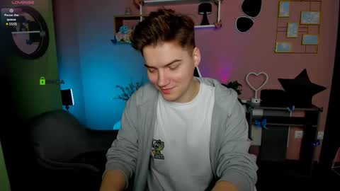 Sam online show from November 29, 8:22 pm