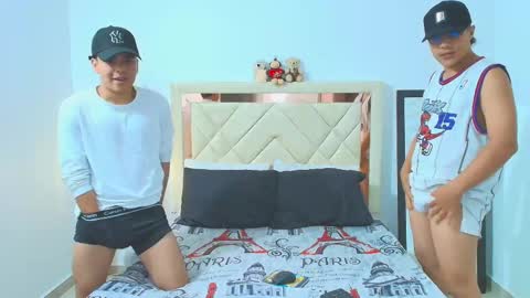 Snapshot of sam_tnt9 chatting on October 13, 1:28 pm sam_tnt9 online show from October 13, 1:28 pm