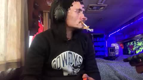 sameeed99 online show from December 4, 4:25 pm