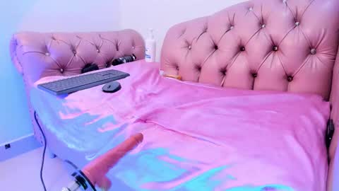 Snapshot of samking19 chatting on October 12, 6:18 am samking19 online show from October 12, 6:18 am