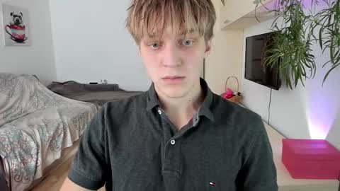 Sam online show from October 20, 7:01 am