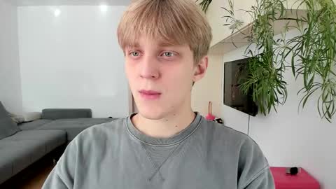 Sam online show from October 22, 7:34 am