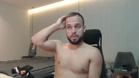 DeAlex online show from November 4, 2:07 pm