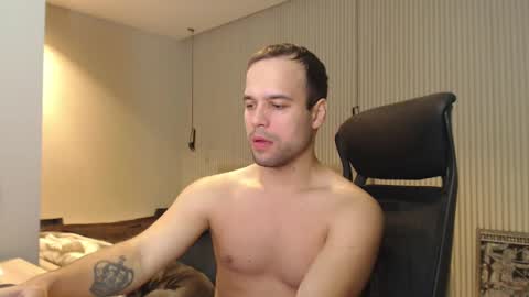 DeAlex online show from December 4, 11:30 am