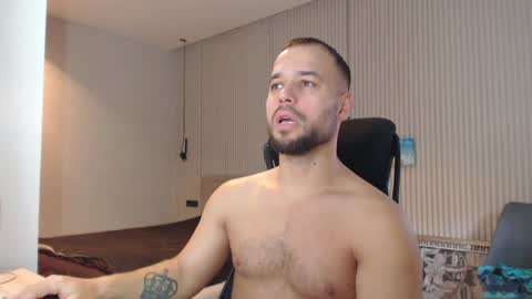 DeAlex online show from January 8, 10:15 am