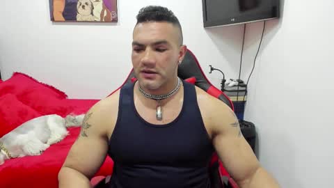 Snapshot of santi_pastori chatting on October 27, 6:32 pm santi_pastori online show from October 27, 6:32 pm