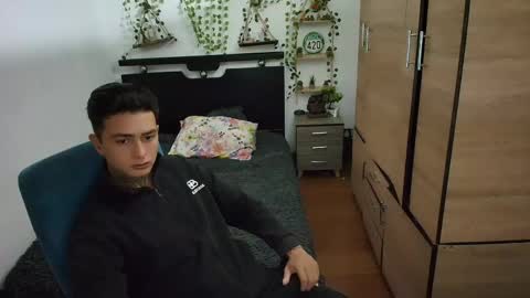 santi_ss online show from June 9, 1:29 am