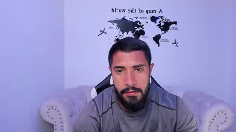 santiago_huntt online show from October 2, 10:25 pm