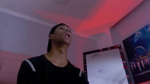 Santiiiiii  online show from February 25, 12:17 pm