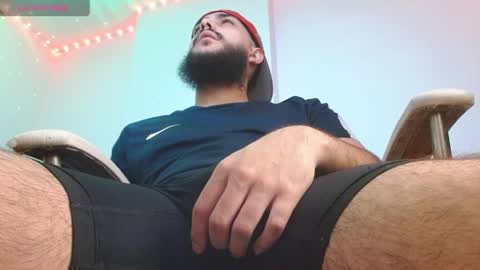 Santiago Hincapiie online show from April 2, 12:30 am