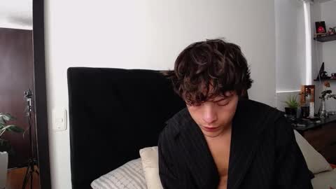 Snapshot of santii_rose chatting on December 30, 5:34 pm Santii online show from December 30, 5:34 pm