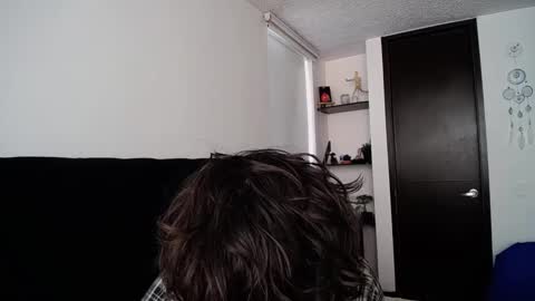 Snapshot of santii_rose chatting on January 8, 2:35 pm Santii online show from January 8, 2:35 pm