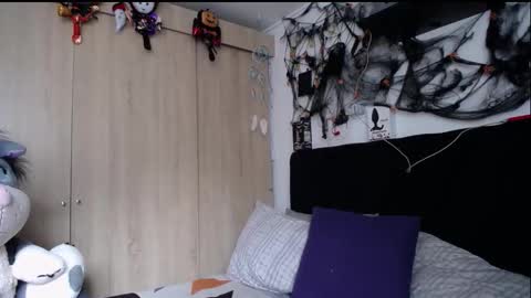 Snapshot of santii_rose chatting on October 25, 3:03 pm Santii online show from October 25, 3:03 pm