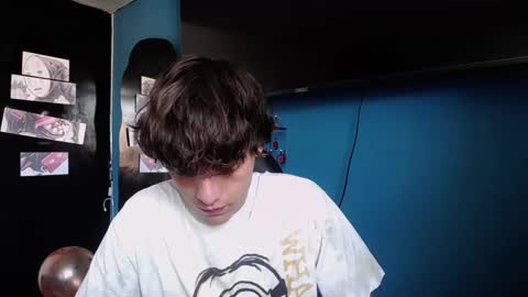 Snapshot of santii_rose chatting on January 15, 3:18 pm Santii online show from January 15, 3:18 pm