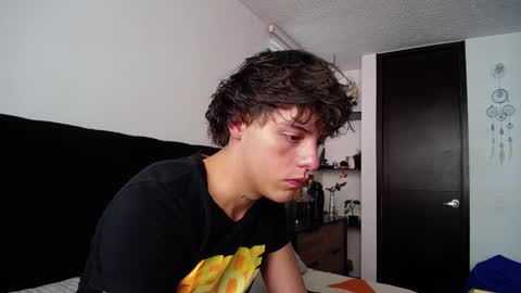 Snapshot of santii_rose chatting on December 26, 3:10 pm Santii online show from December 26, 3:10 pm