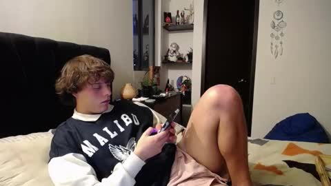 Snapshot of santii_rose chatting on February 3, 11:26 pm Santii online show from February 3, 11:26 pm