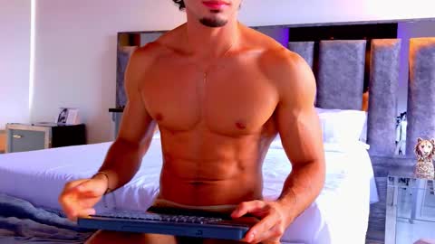 Santiago Seans online show from January 10, 7:06 pm