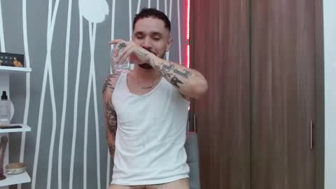 Santy Torres online show from November 29, 5:31 am