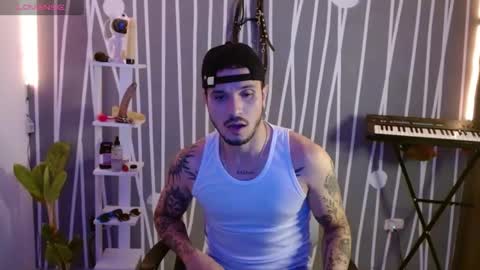 Snapshot of santti_torres chatting on January 11, 2:41 am Santy Torres online show from January 11, 2:41 am