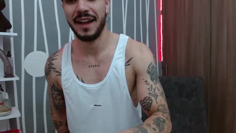 Snapshot of santti_torres chatting on October 2, 3:10 am Santy Torres online show from October 2, 3:10 am