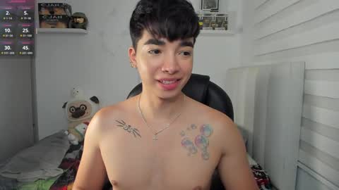 Mr. Santiago online show from April 7, 1:33 pm