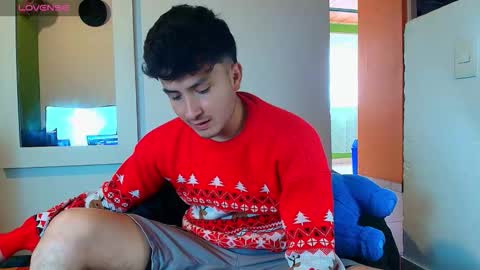 Santyago online show from December 4, 6:59 pm