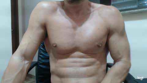 saradorj92 online show from February 6, 7:56 am