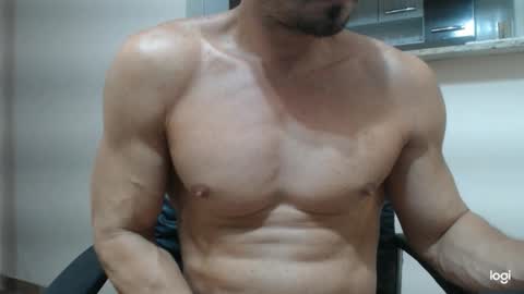 saradorj92 online show from January 30, 7:07 am